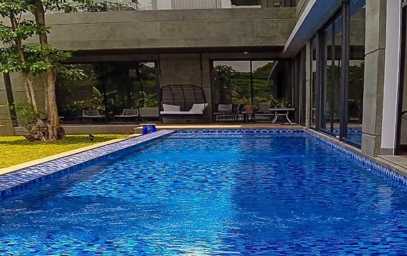 Kolam Renang Rumah Tinggal